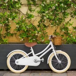 Banwood Classic Pedal Bicycle - White Bikes & Trikes