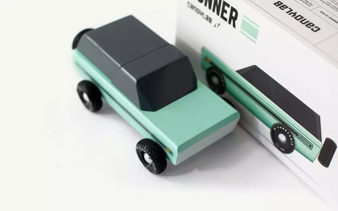 Candylab - The Runner 6 Candylab - The Runner