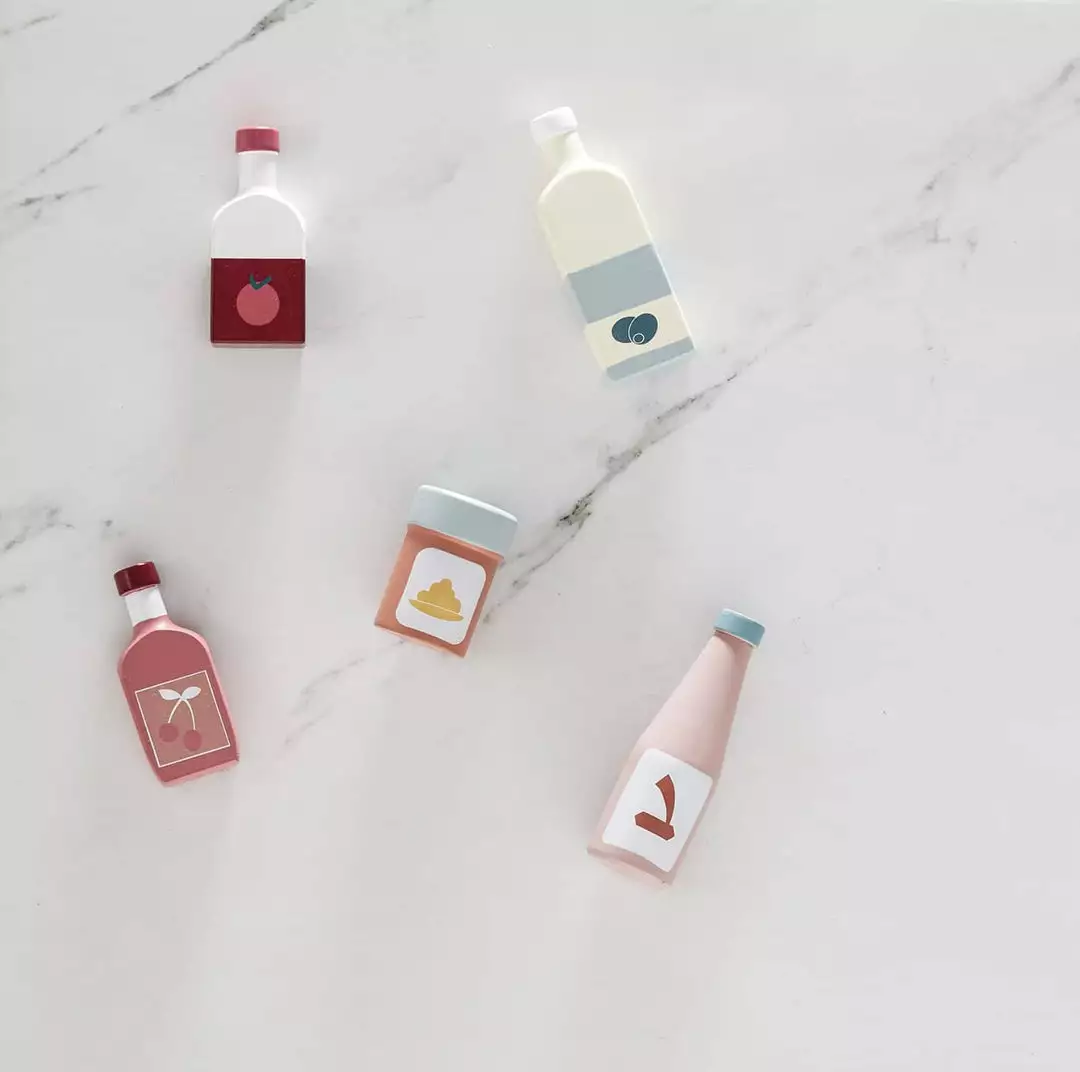 Kids Concept Kid's Concept - KID'S HUB Wooden Toy Condiment Bottle Set 3 Kids Concept Kid's Concept - KID'S HUB Wooden Toy Condiment Bottle Set