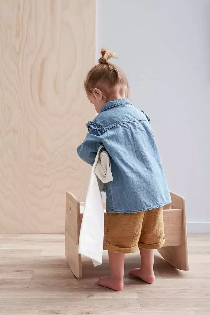 Kids Concept Sale Kid's Concept - Dolls Cradle / Crib In Natural Rubber Wood 2 Kids Concept Sale Kid's Concept - Dolls Cradle / Crib In Natural Rubber Wood
