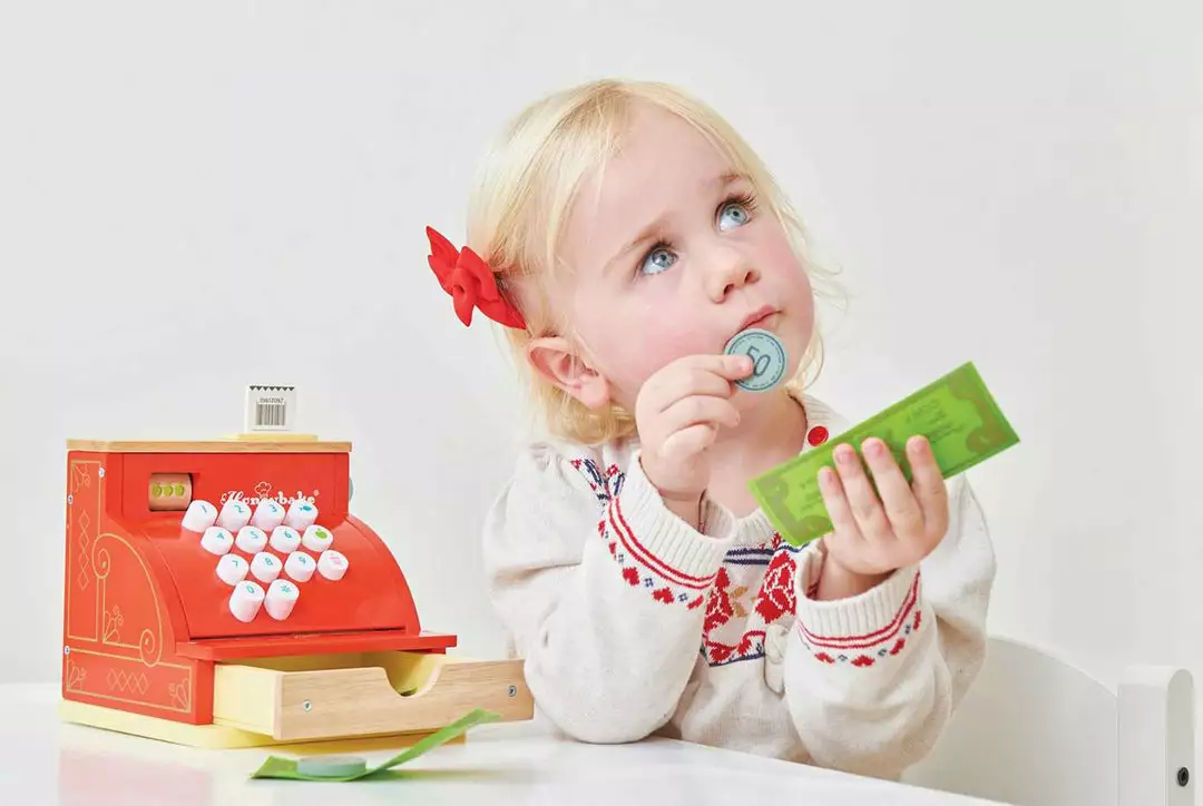 Pretend Play Le Toy Van - Red Honeybake Wooden Cash Register 4 Pretend Play Le Toy Van - Red Honeybake Wooden Cash Register