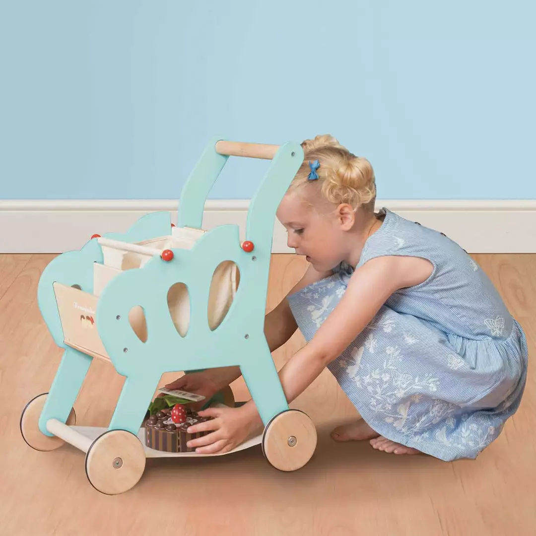 Le Toy Van - Honeybake Wooden Shopping Trolley 4 Le Toy Van - Honeybake Wooden Shopping Trolley