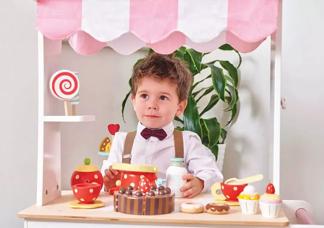 Le Toy Van - Honeybake Wooden Tea & Treats Trolley Sale 4 Le Toy Van - Honeybake Wooden Tea & Treats Trolley Sale