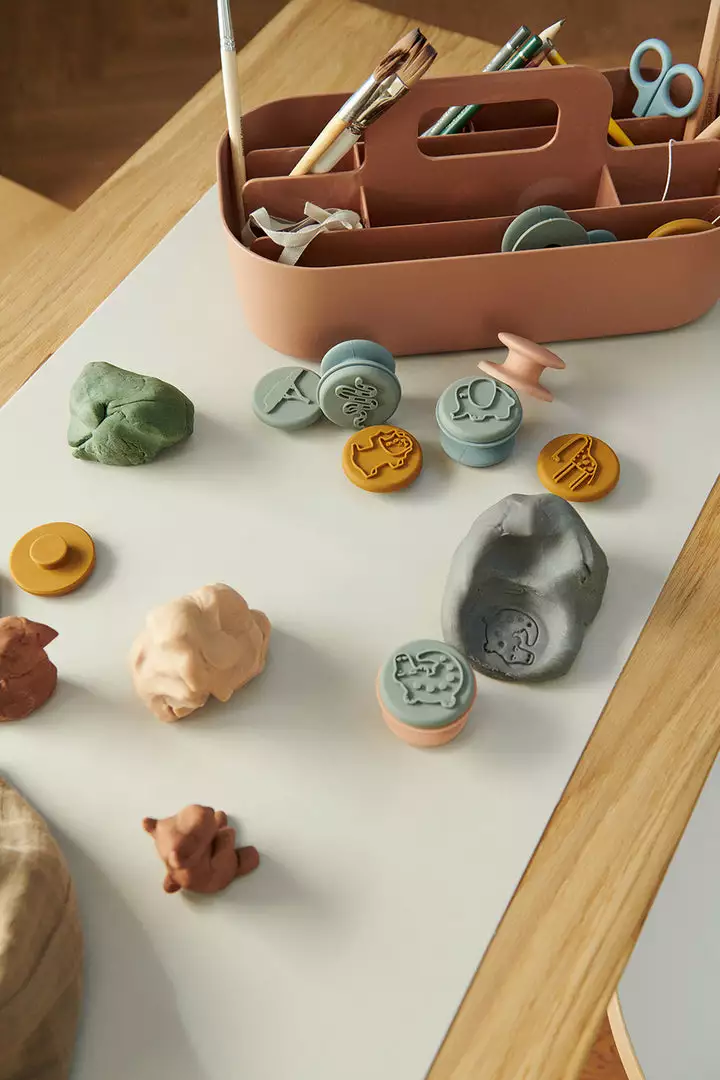 Liewood - Kofi Creativity Mat - Tuscany Rose / Golden Caramel Mix 2 Liewood - Kofi Creativity Mat - Tuscany Rose / Golden Caramel Mix