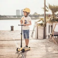 Scooters And Ride Ons Scoot And Ride Scooter - Highwaykick 3 LED In Lemon
