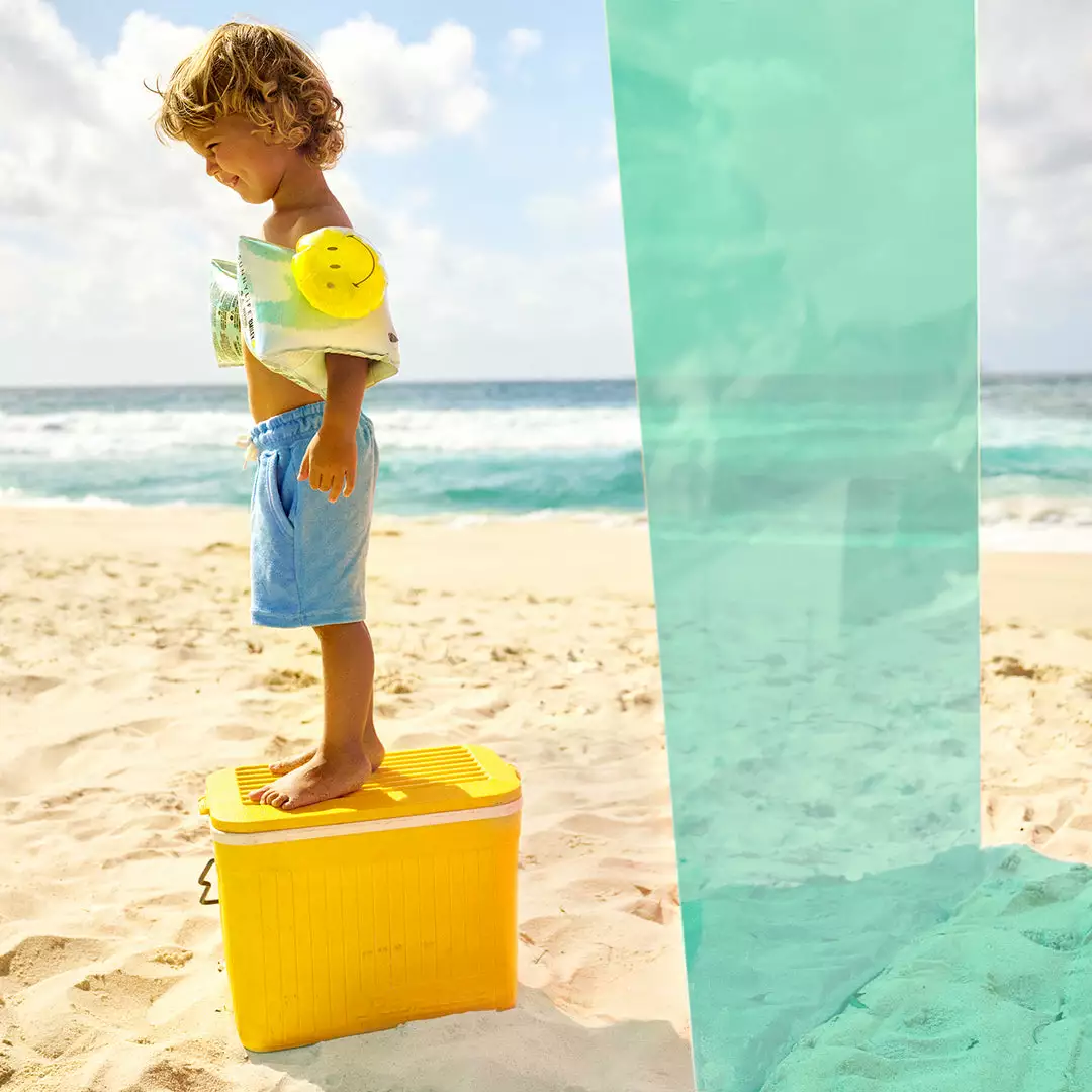 Sunnylife - Buddy Float Bands Smiley Holiday Shop 2 Sunnylife - Buddy Float Bands Smiley Holiday Shop