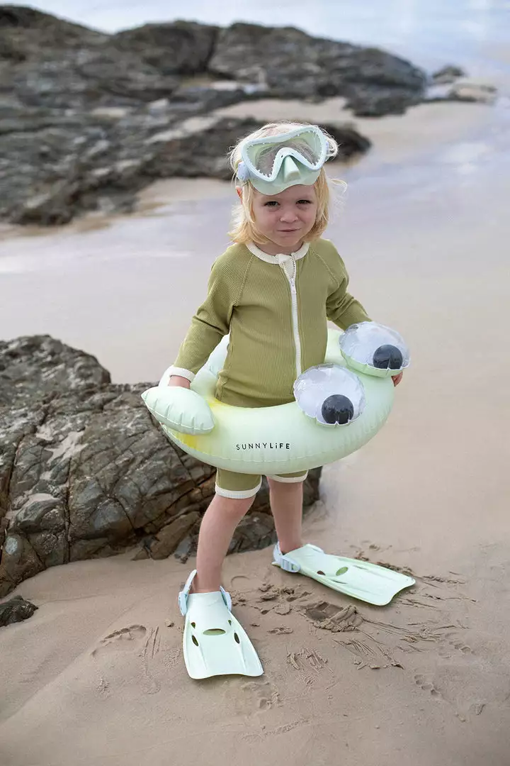 Sunnylife - Dive Set Mint Marble Holiday Shop 3 Sunnylife - Dive Set Mint Marble Holiday Shop