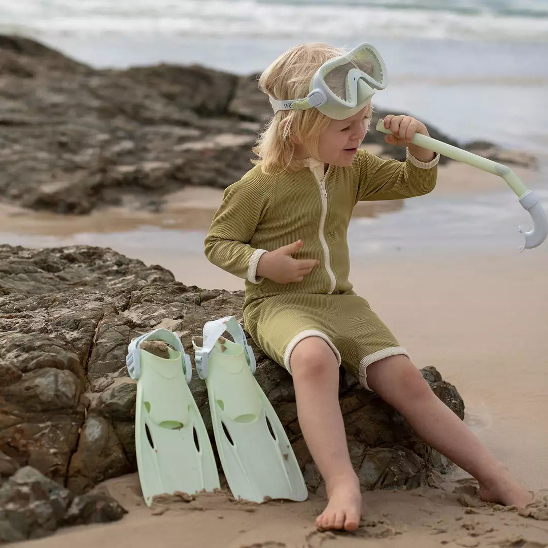 Sunnylife - Dive Set Mint Marble Holiday Shop 7 Sunnylife - Dive Set Mint Marble Holiday Shop