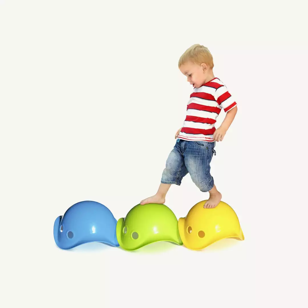 Holiday Shop Moluk Bilibo - In 8 Primary Colours 12 Holiday Shop Moluk Bilibo - In 8 Primary Colours